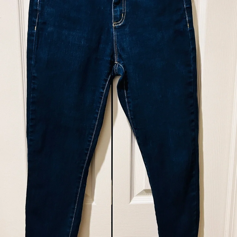 Michael Kors Size 4 Dark Wash Skinny Jeans | Gold Hardware